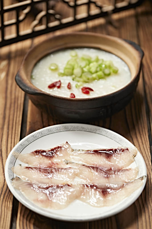 砂锅生滚鲜鱼片粥图片