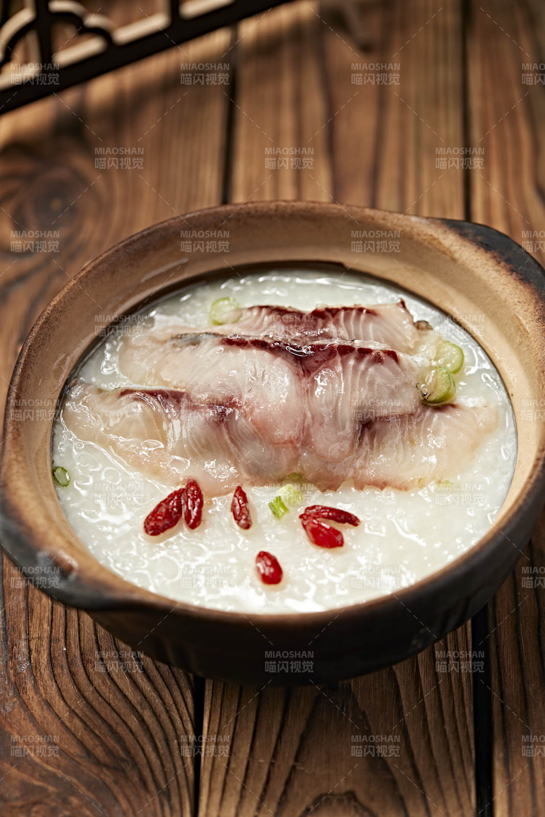 砂锅生滚鲜鱼片粥图片