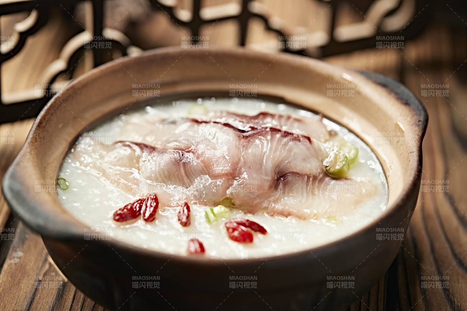 砂锅生滚鲜鱼片粥图片