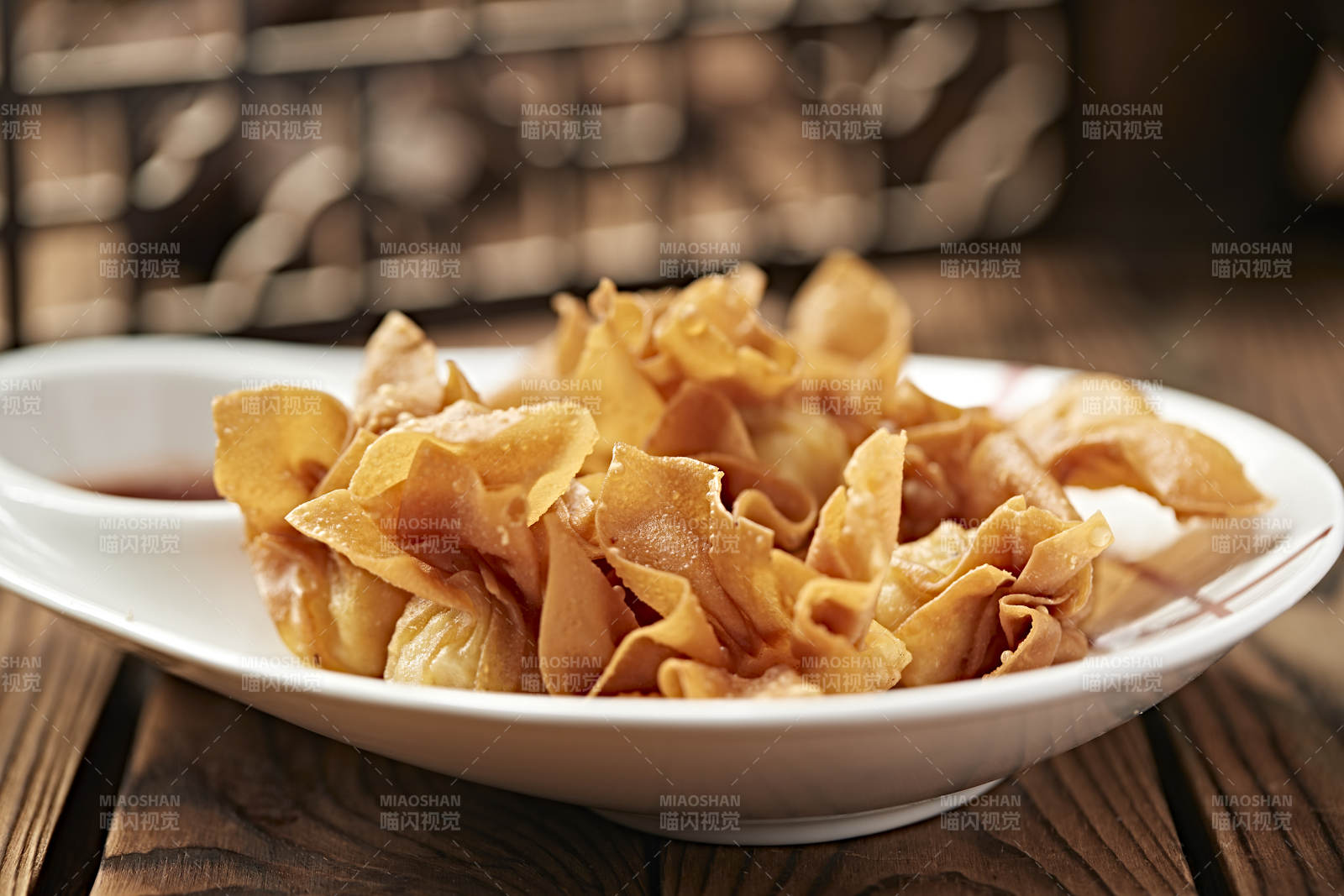 港式茶餐油炸虾肉馅口袋馄饨图片