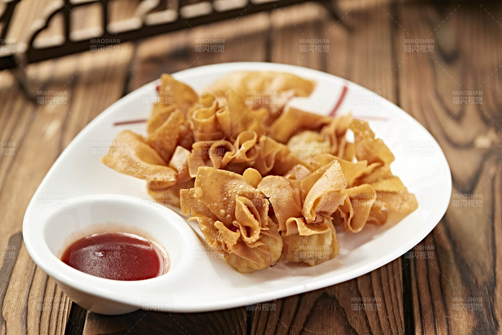 港式茶餐油炸虾肉馅口袋馄饨图片