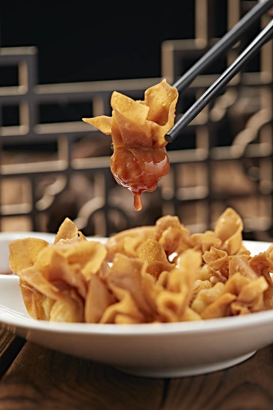 港式茶餐油炸虾肉馅口袋馄饨图片