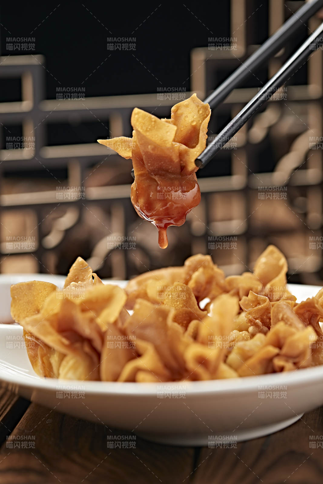 港式茶餐油炸虾肉馅口袋馄饨图片