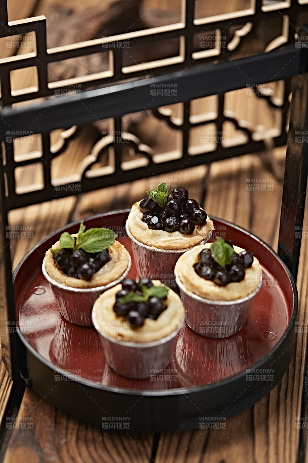港式茶餐蓝莓葡式蛋挞图片
