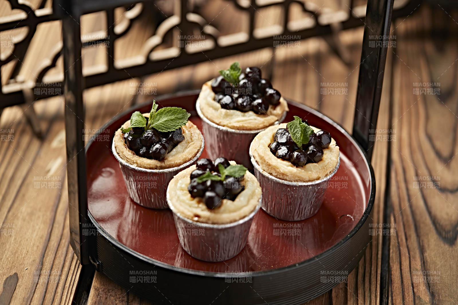 港式茶餐蓝莓葡式蛋挞图片