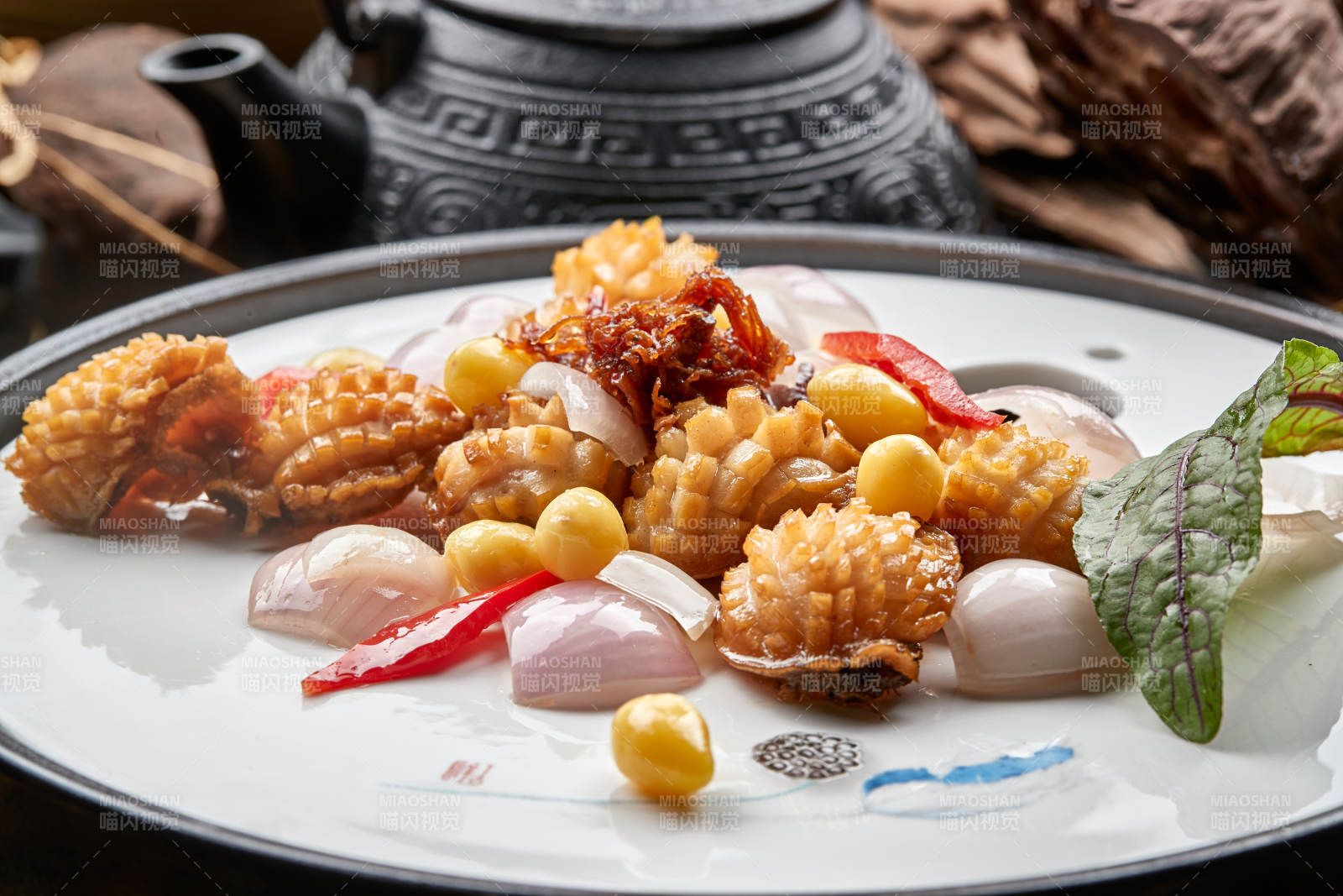 银杏洋葱炒鲜鲍鱼图片