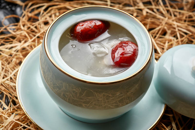 冰糖银耳燕窝红枣羹图片