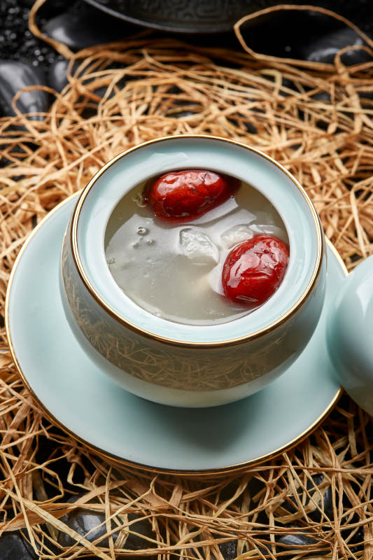 冰糖银耳燕窝红枣羹图片