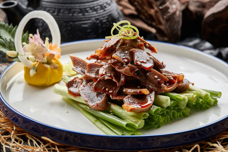 香辣卤味鸡胗配小葱图片