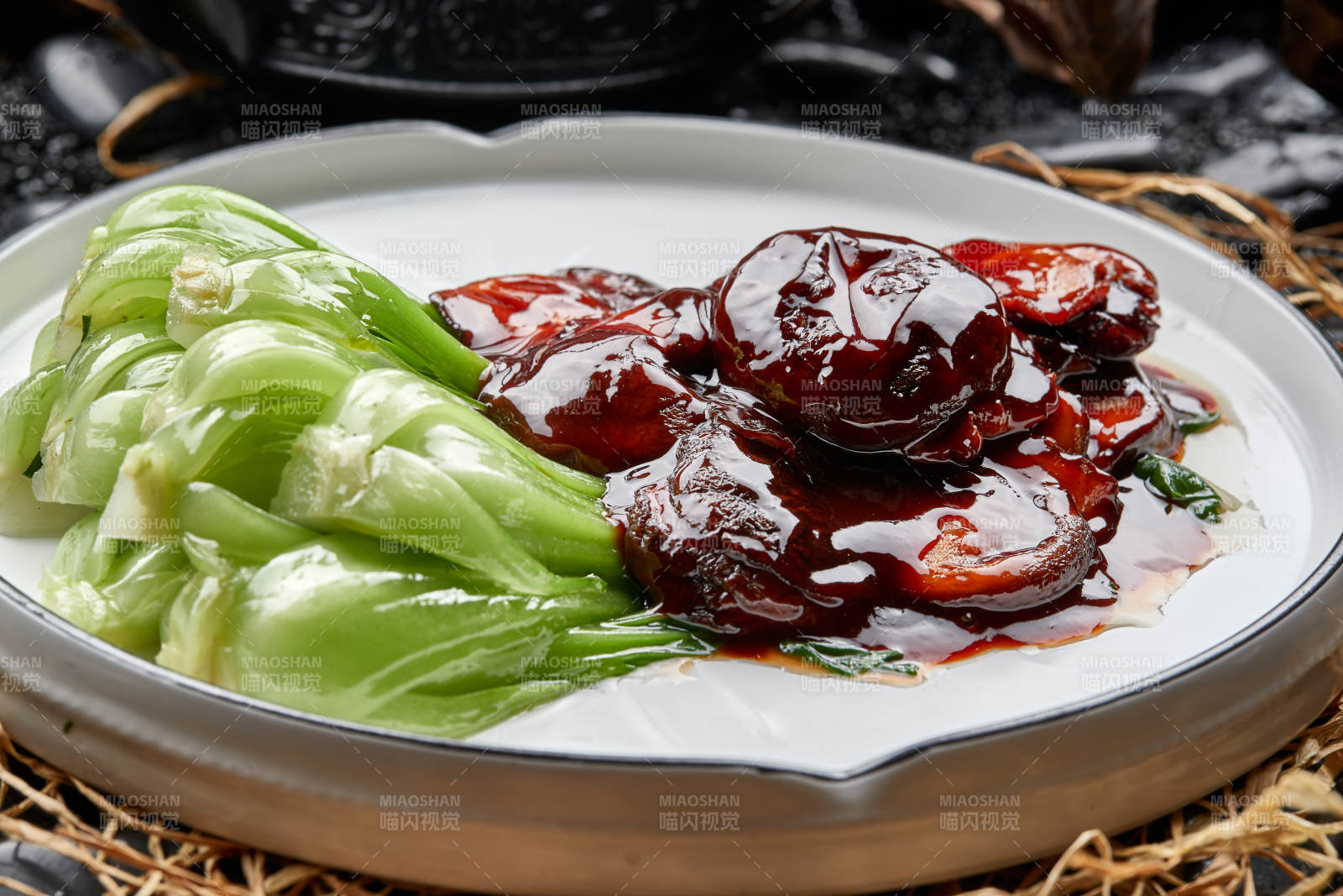 酱烧香菇配菜心图片