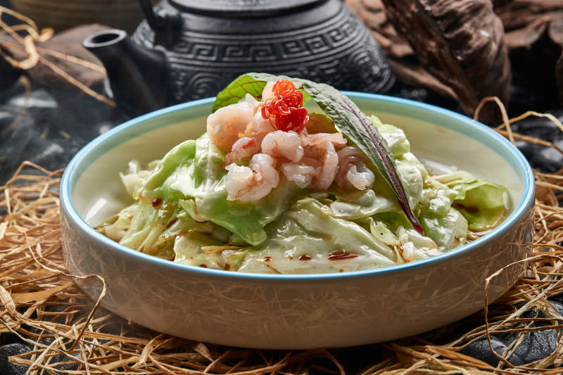 酱爆手撕包菜配虾仁图片