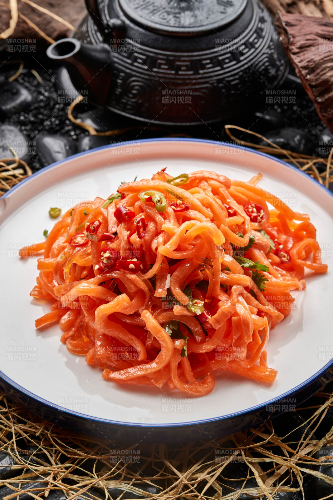 美味腌渍黄萝卜丝图片