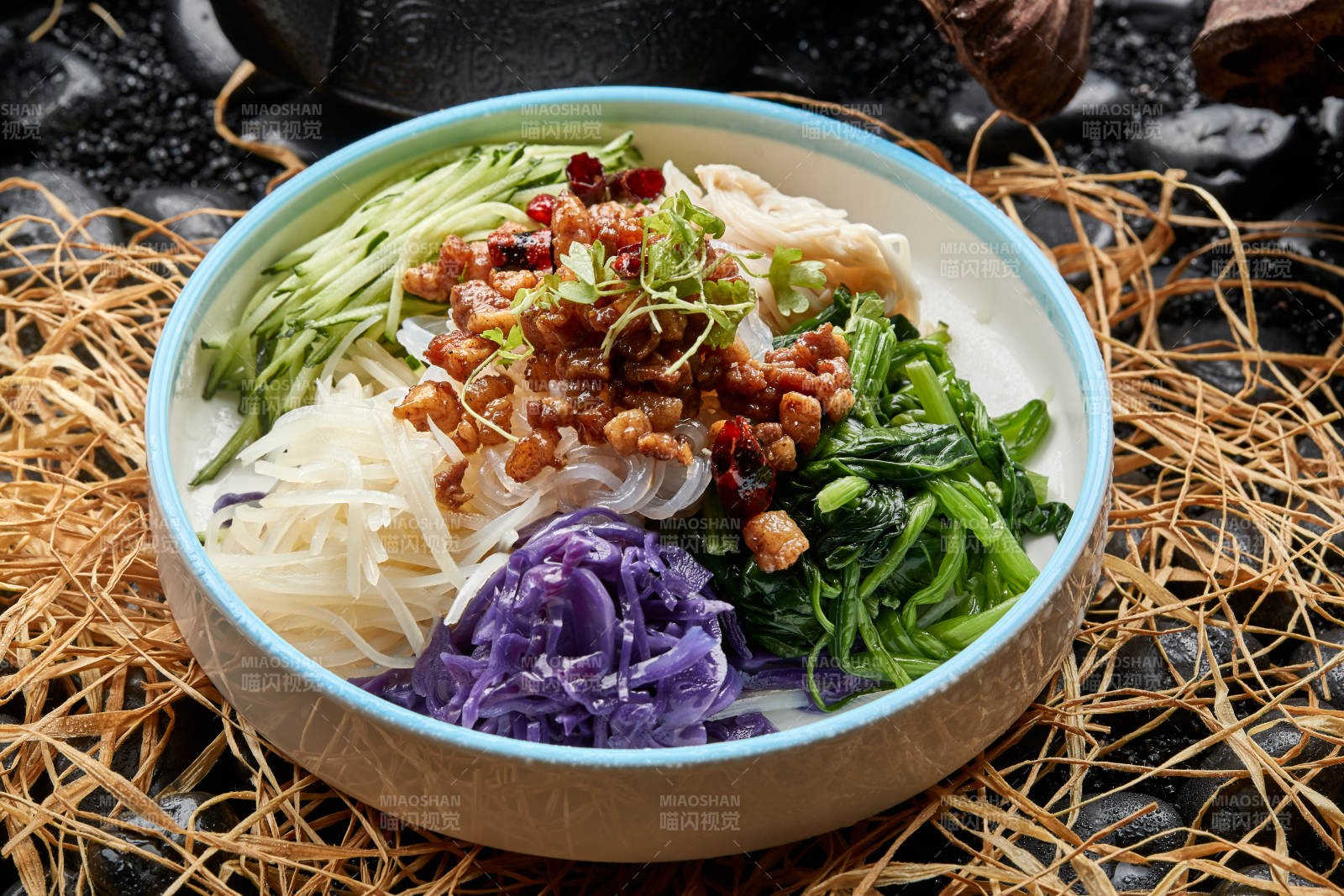 肉沫时蔬炝拌魔芋丝图片