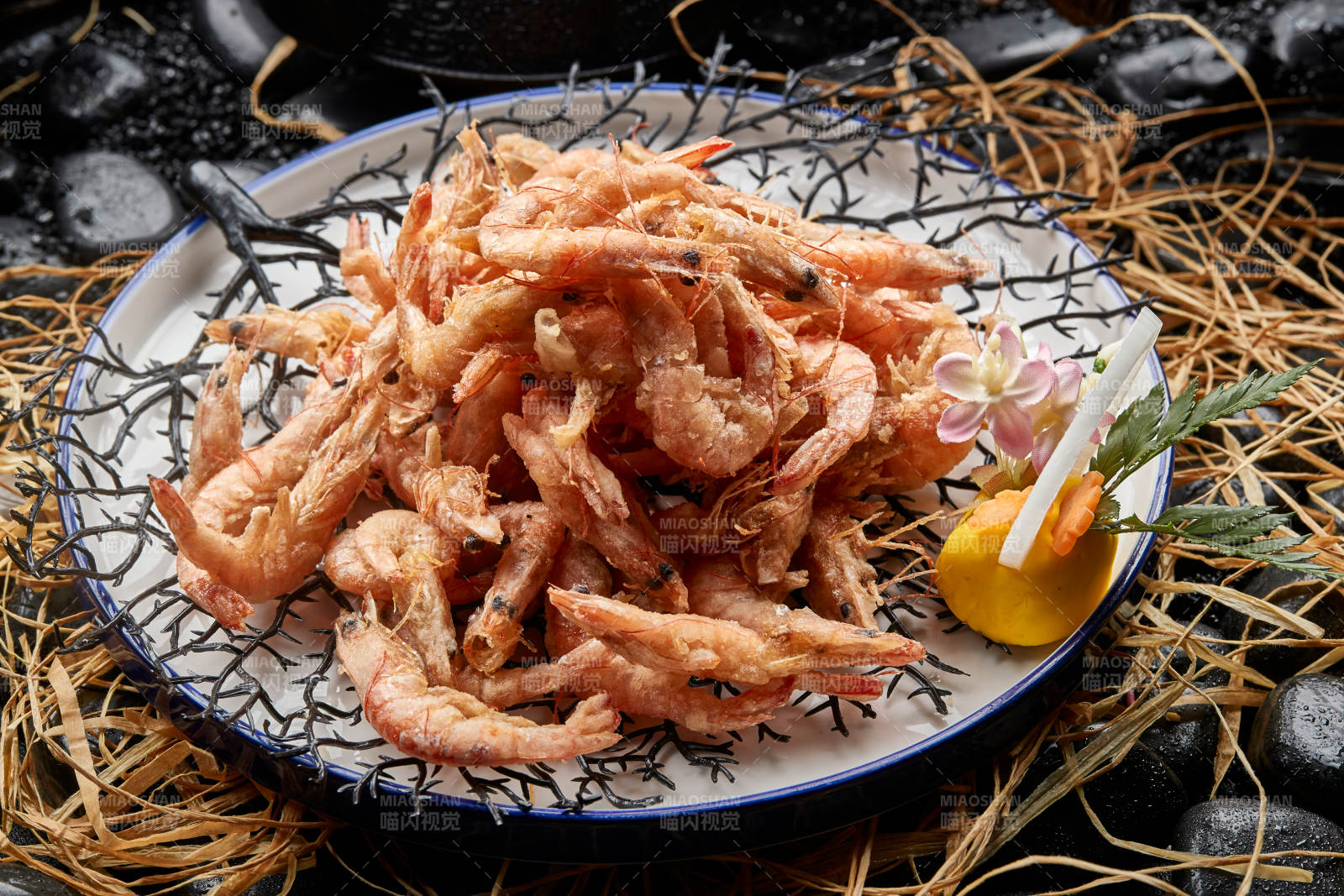 干炸小河虾图片