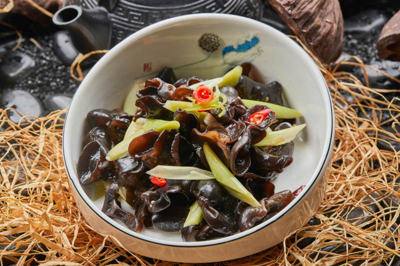凉拌捞汁黑木耳图片