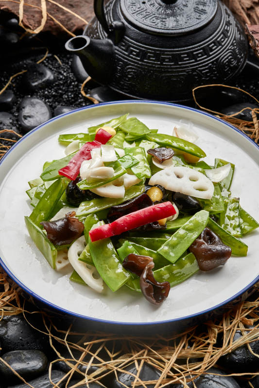 清炒藕片彩椒木耳荷兰豆银杏百合图片