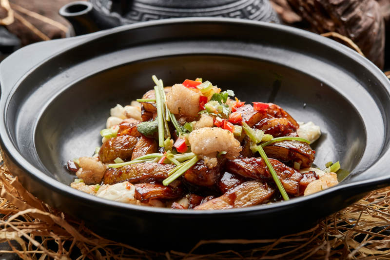 大蒜鳕鱼粒茄子煲图片