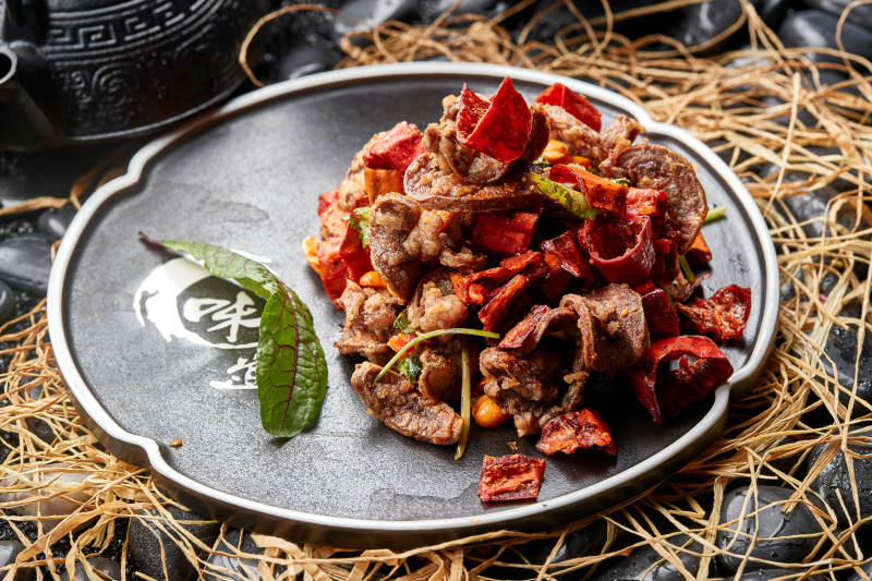 香辣红椒果仁炸腰图片