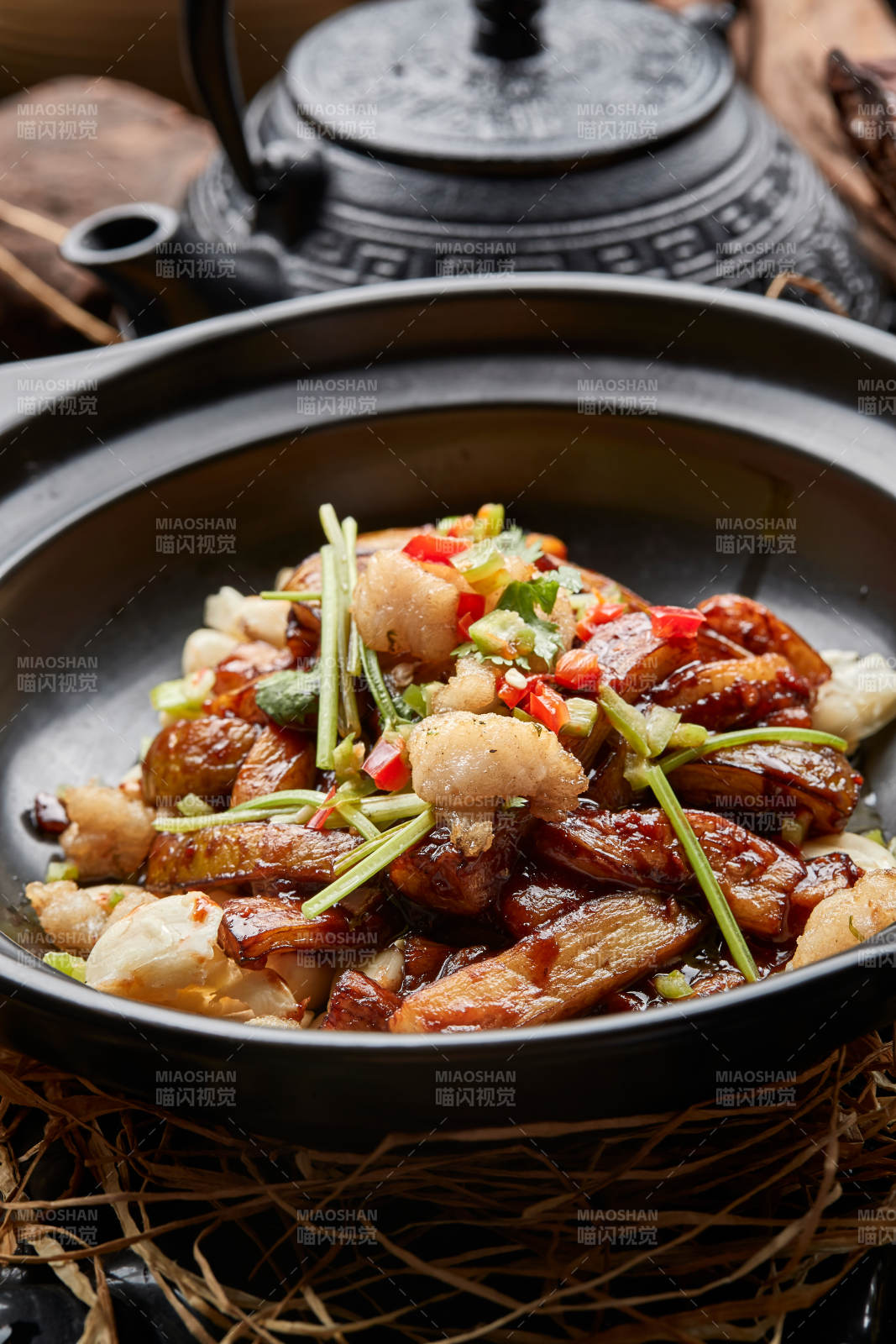 大蒜鳕鱼粒茄子煲图片