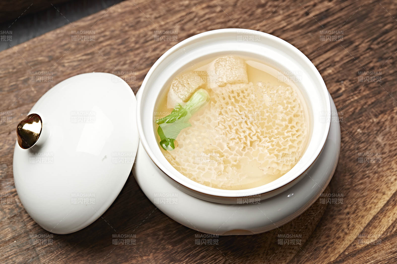 竹荪网竹荪根炖鲜汤图片