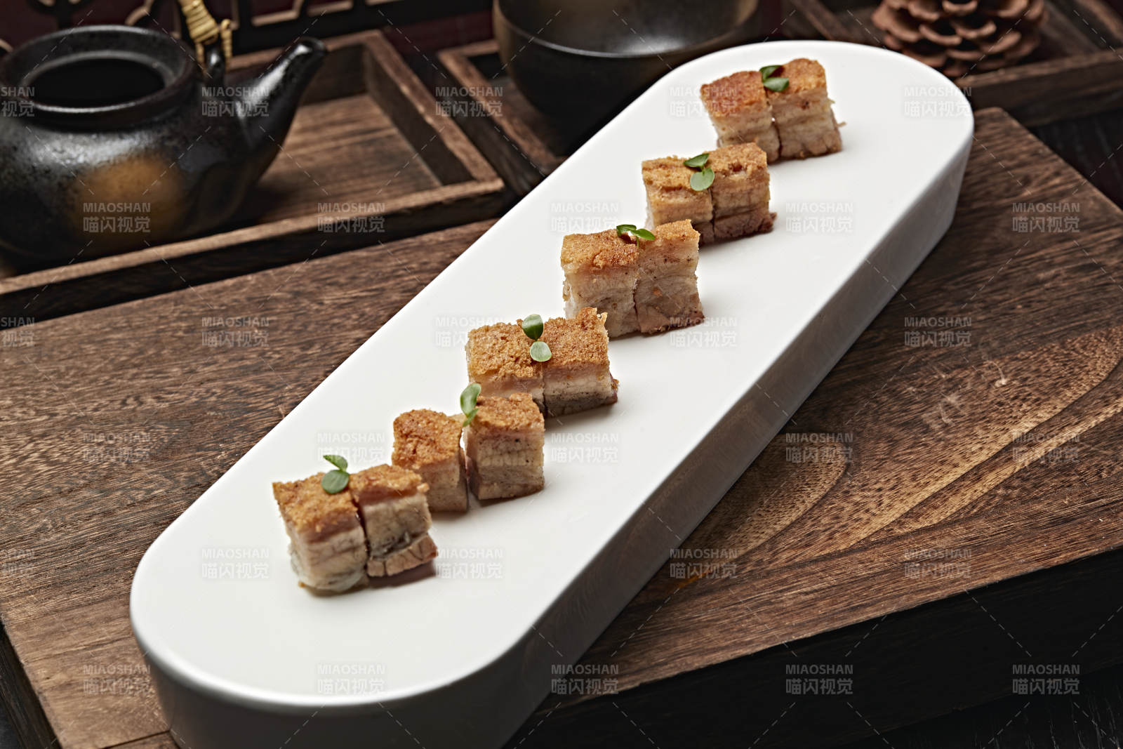 澳门脆皮烧白肉图片