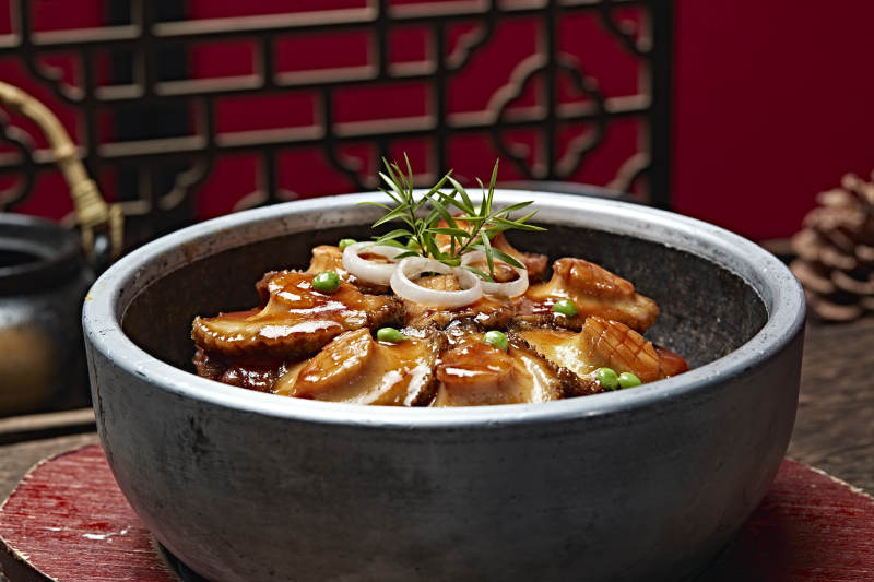 石锅猪脚煨鲍鱼图片