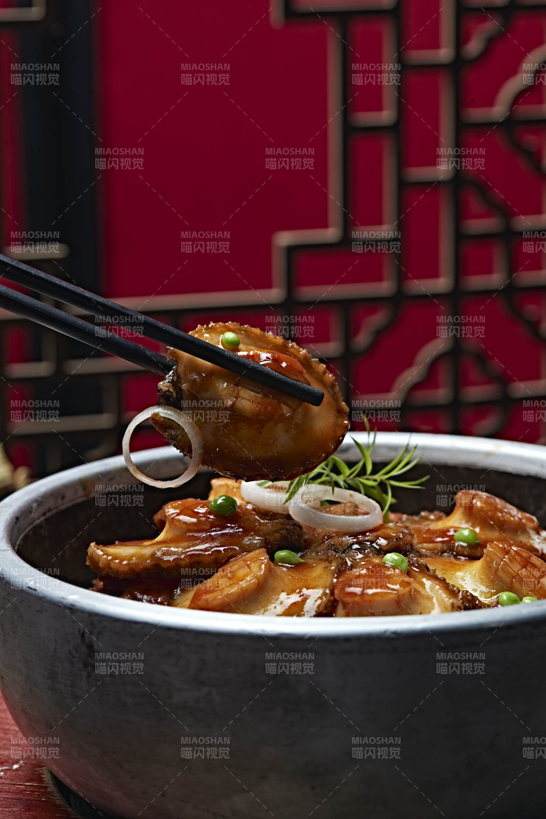 石锅猪脚煨鲍鱼图片