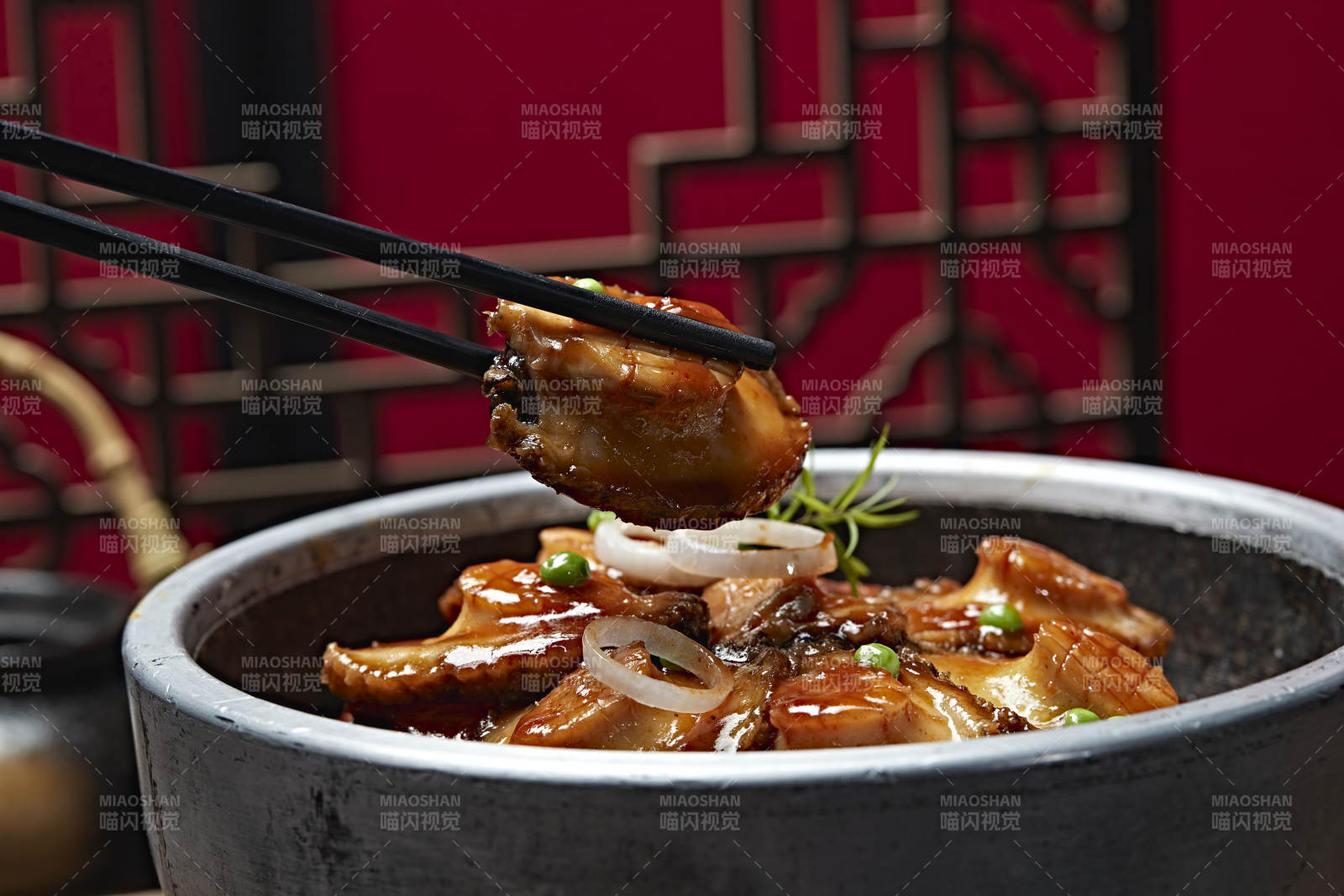 石锅猪脚煨鲍鱼图片