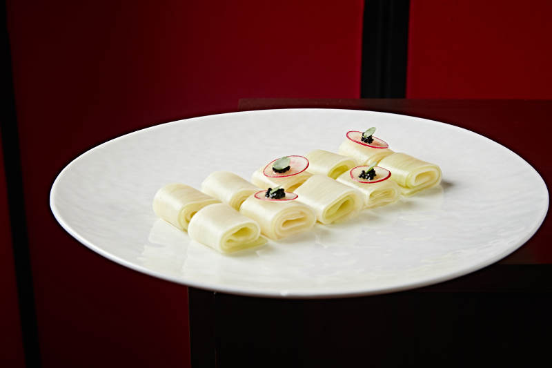 酸笋卷配黑松露图片