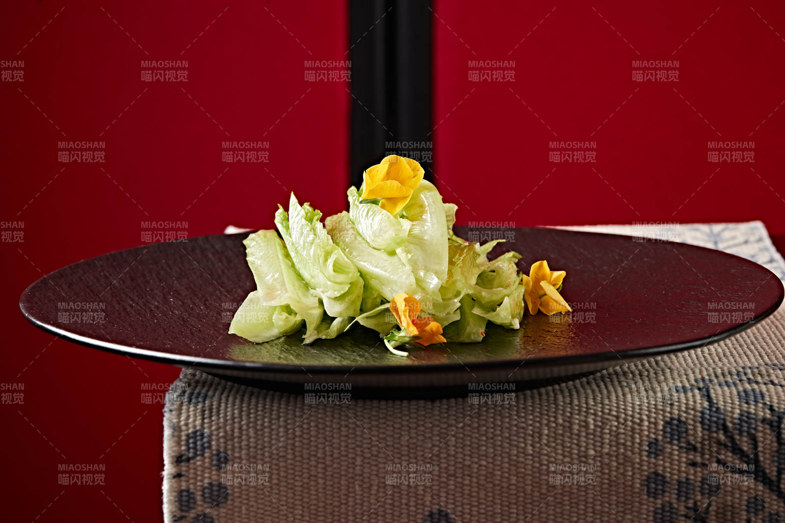 金莲花拌油麦菜芯图片