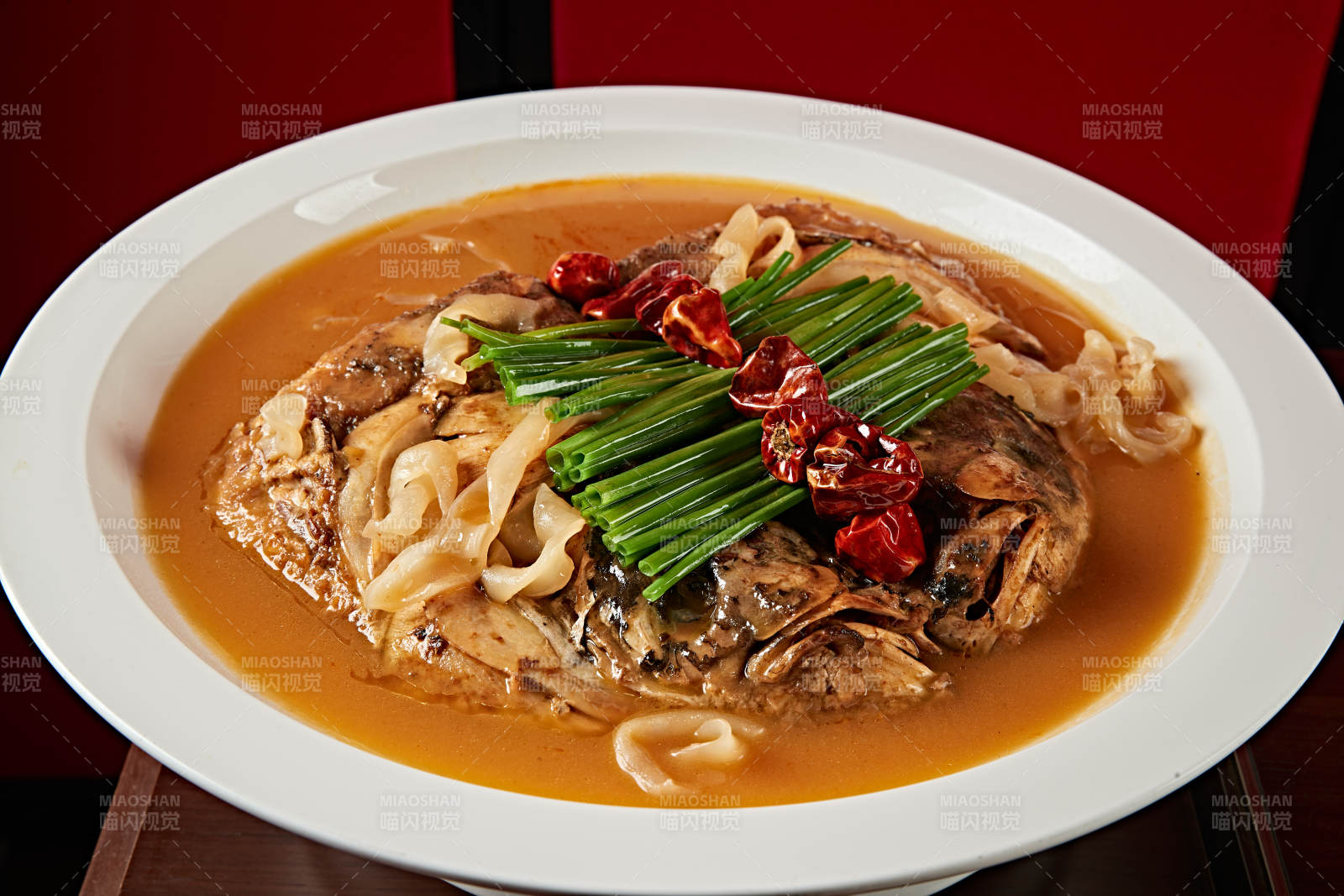 酱焖千岛湖野生大鱼头图片