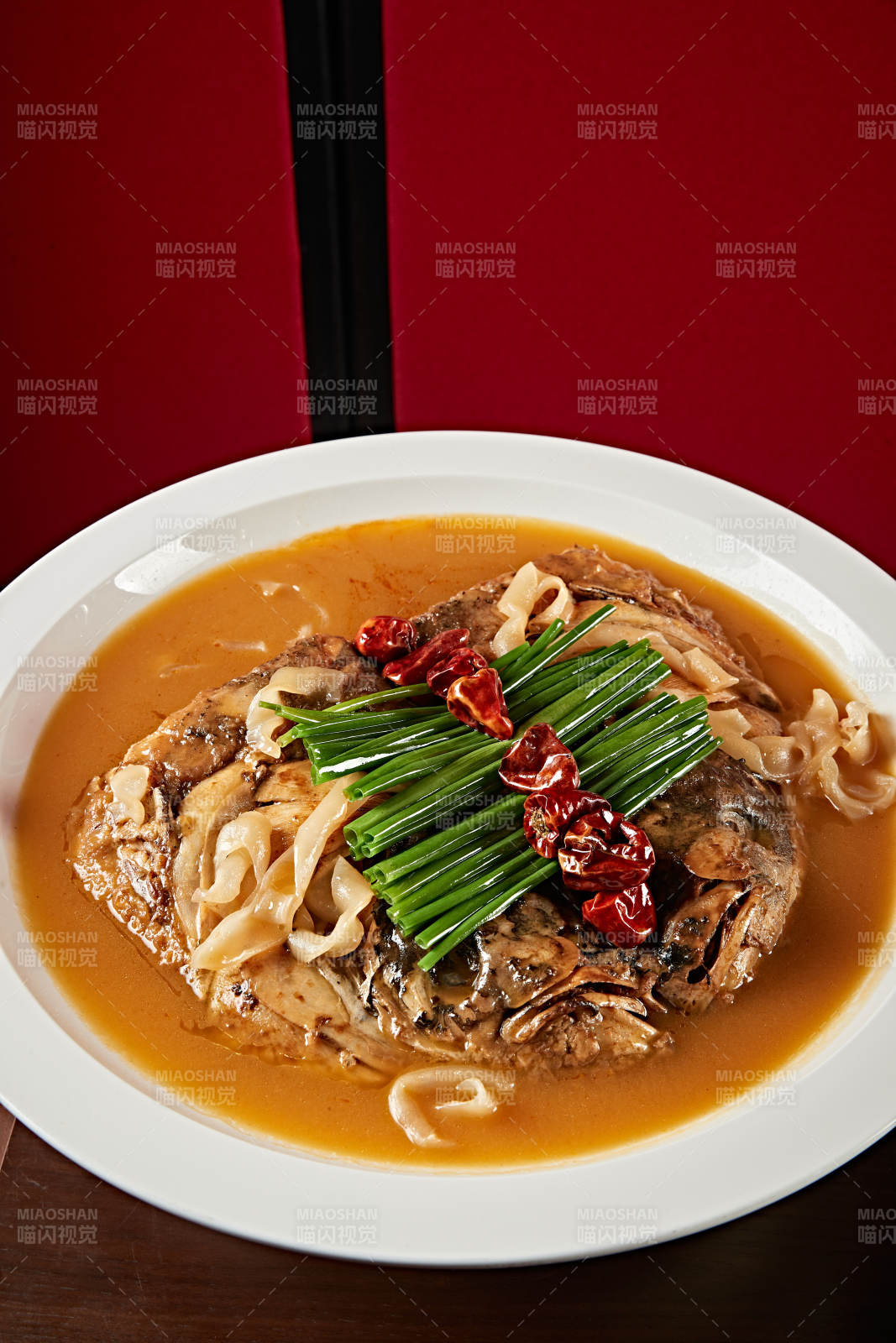 酱焖千岛湖野生大鱼头图片