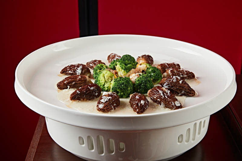 浇汁羊肚菌图片