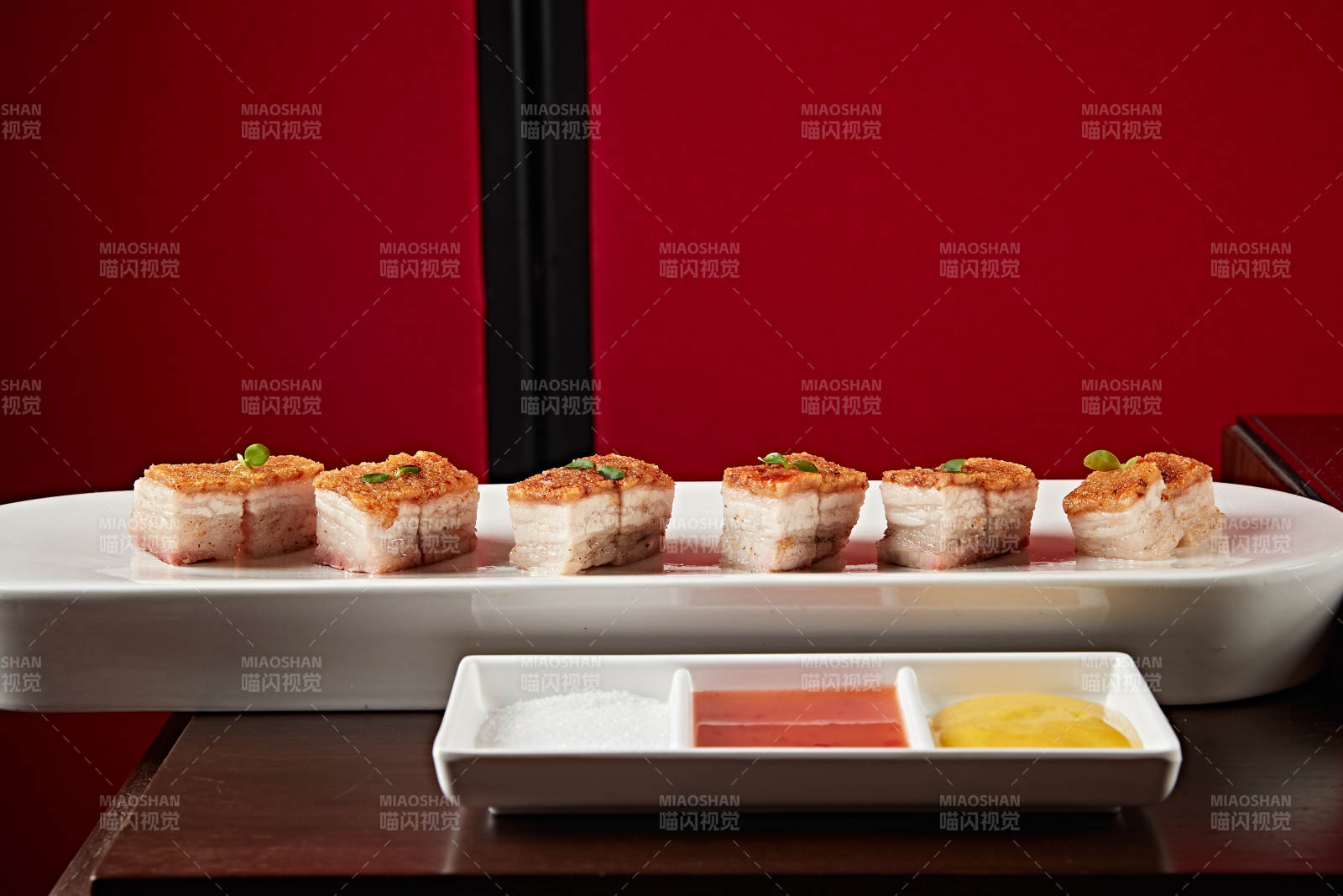 澳门酥皮烧肉图片