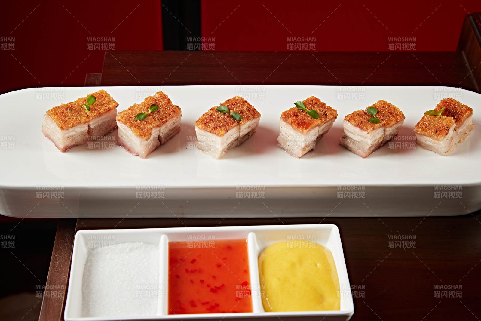 澳门酥皮烧肉图片