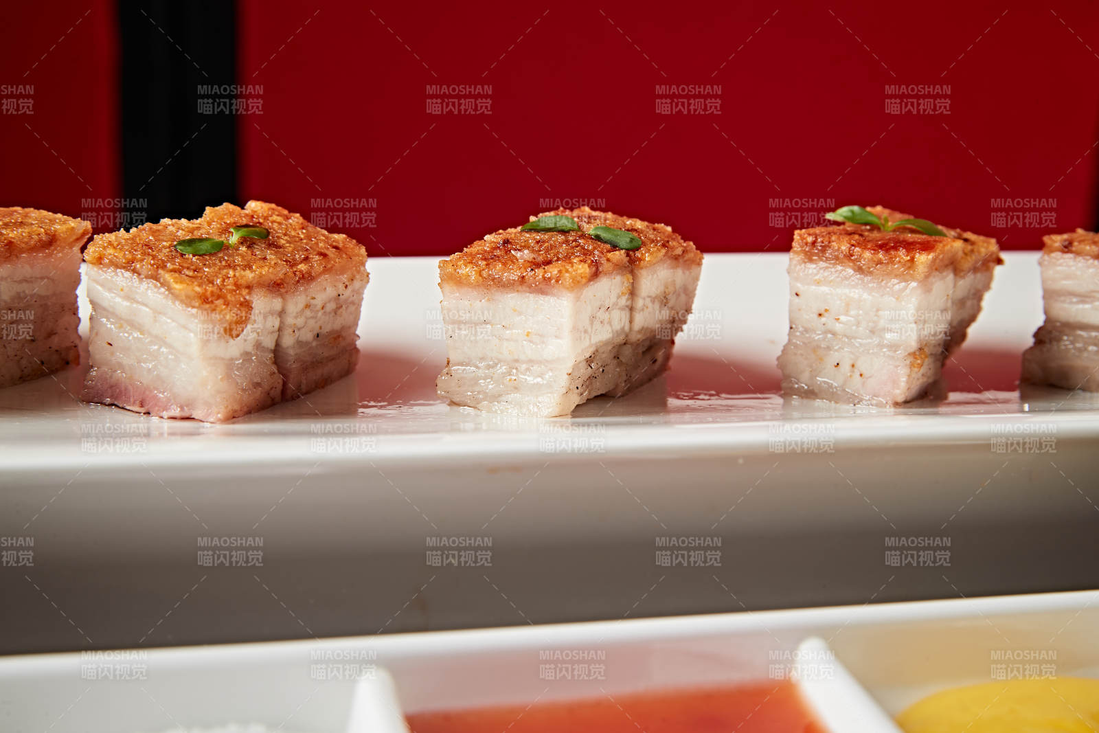 澳门酥皮烧肉图片