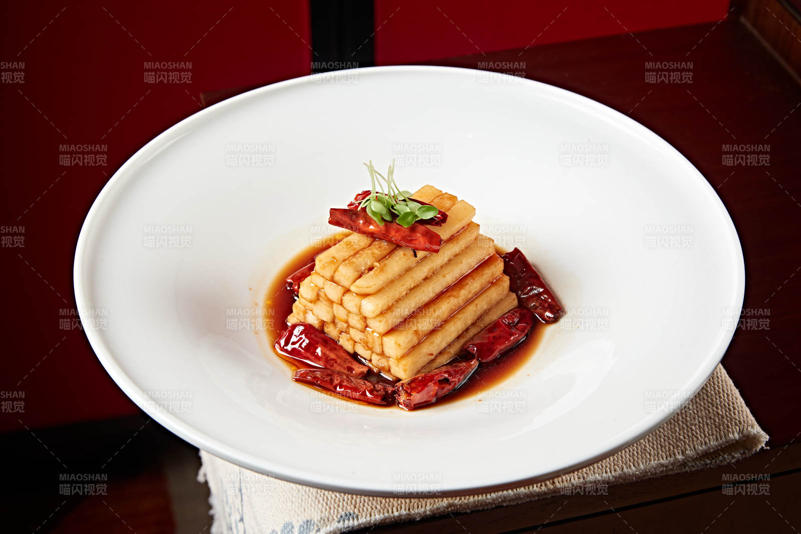 浇汁甜辣凉薯条豆薯图片