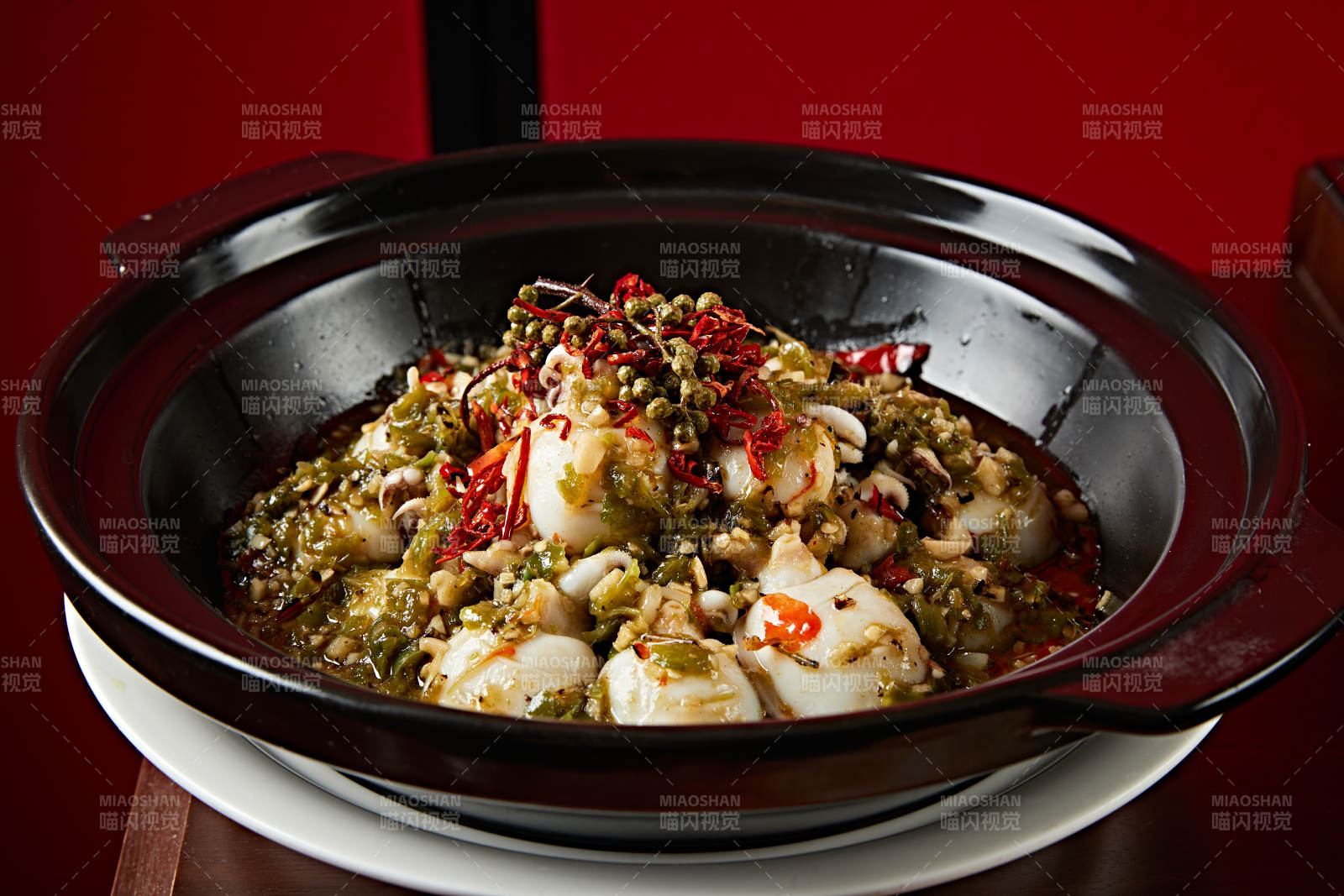 砂锅藤椒酱煲墨鱼仔图片