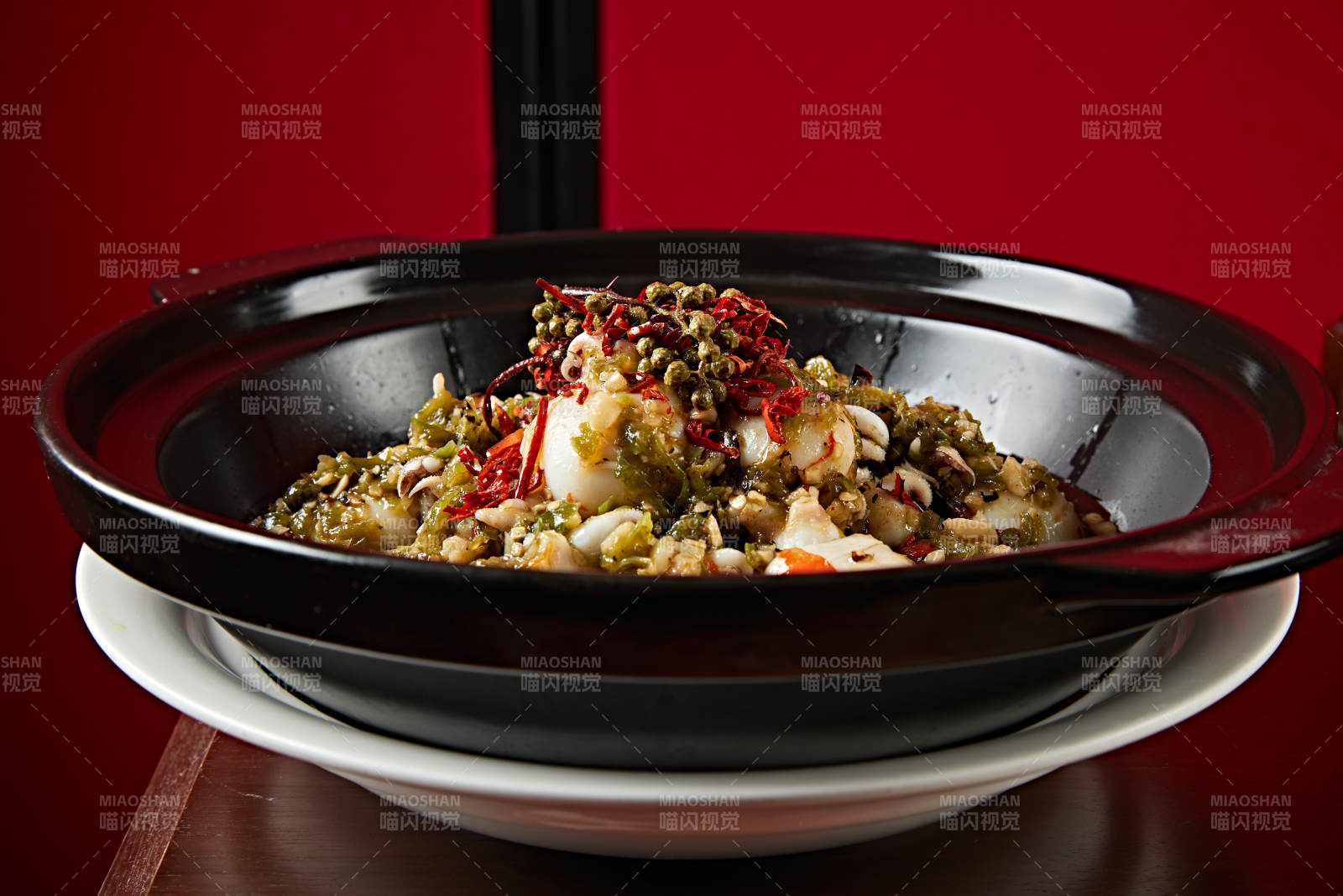 砂锅藤椒酱煲墨鱼仔图片
