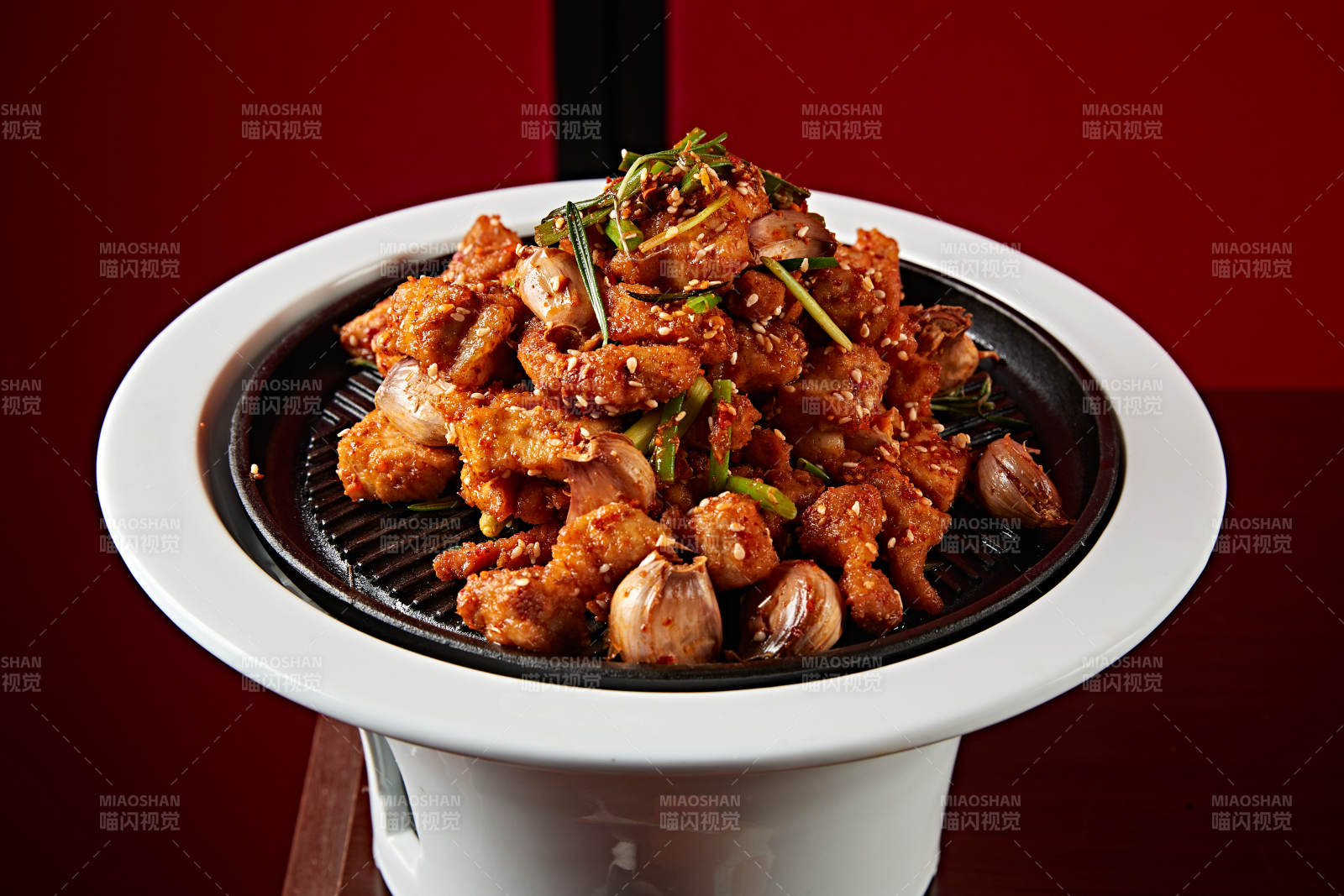 炙子毛蒜烧肉图片