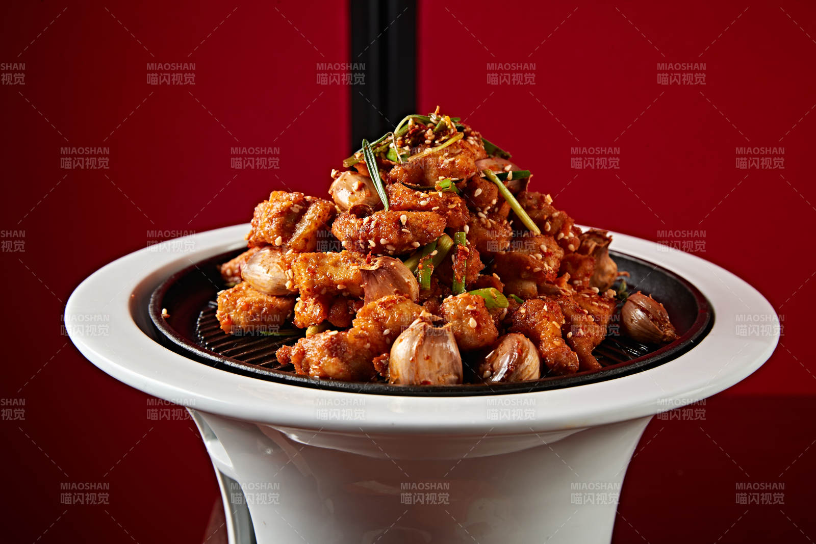 炙子毛蒜烧肉图片