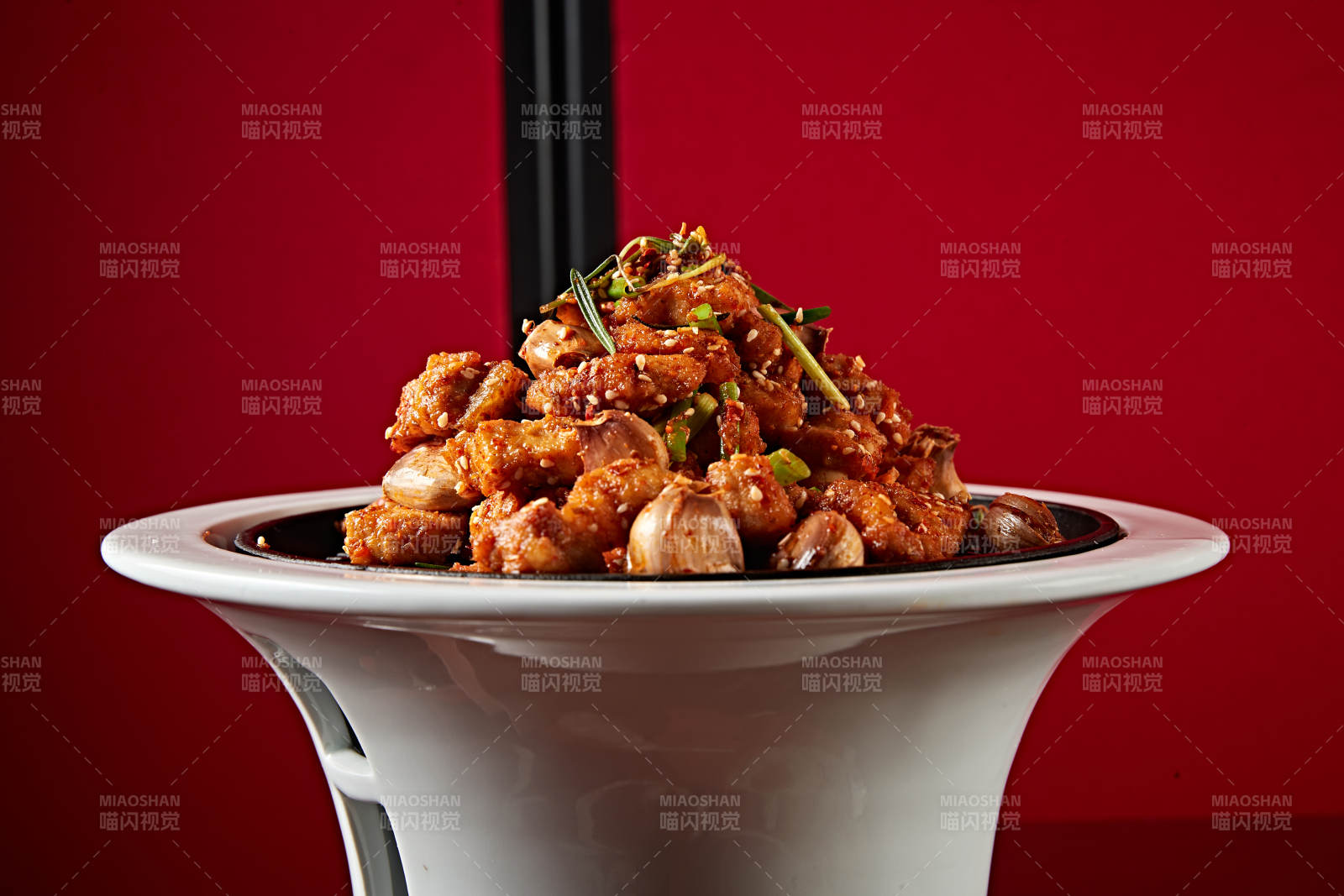 炙子毛蒜烧肉图片