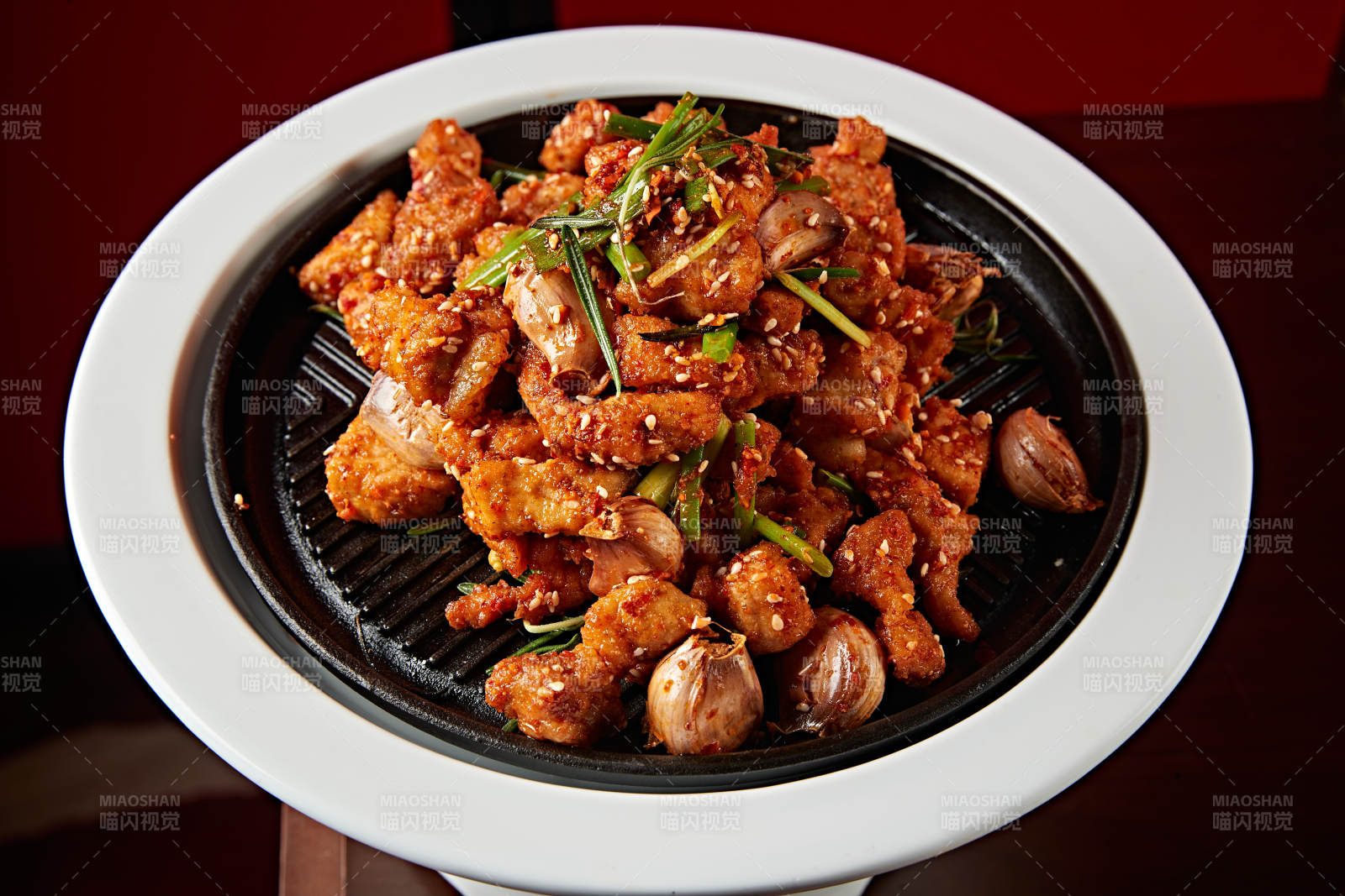 炙子毛蒜烧肉图片