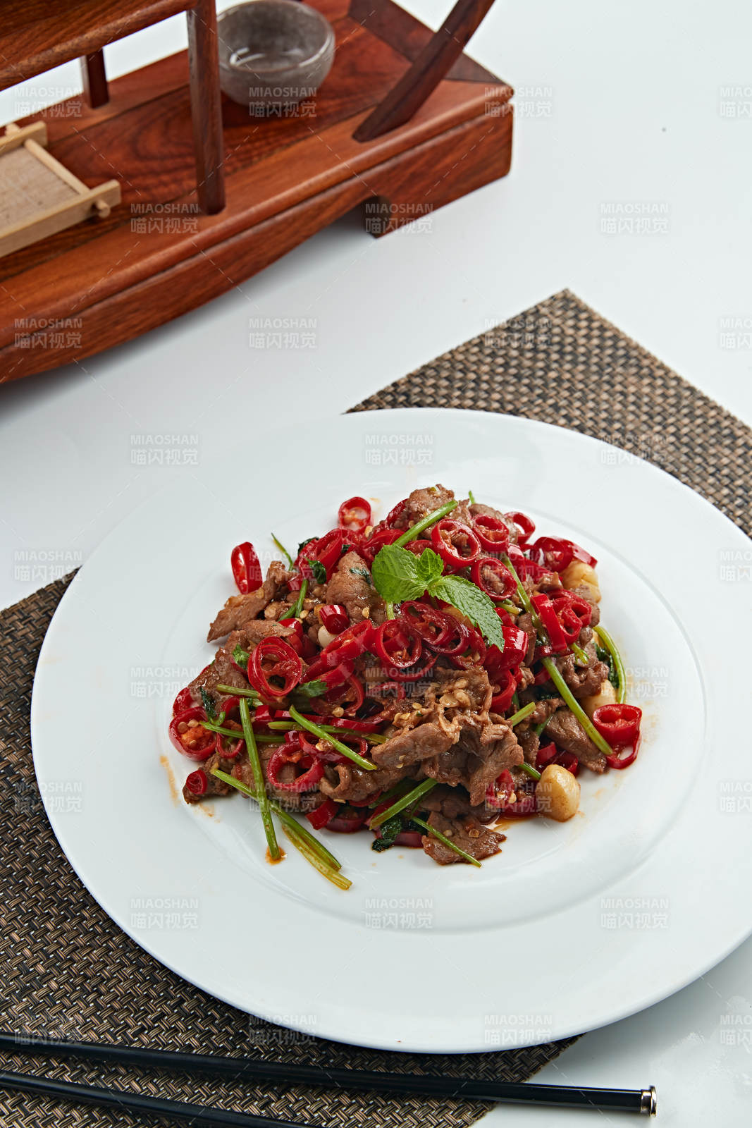 蒜香湘味小炒黄牛肉图片