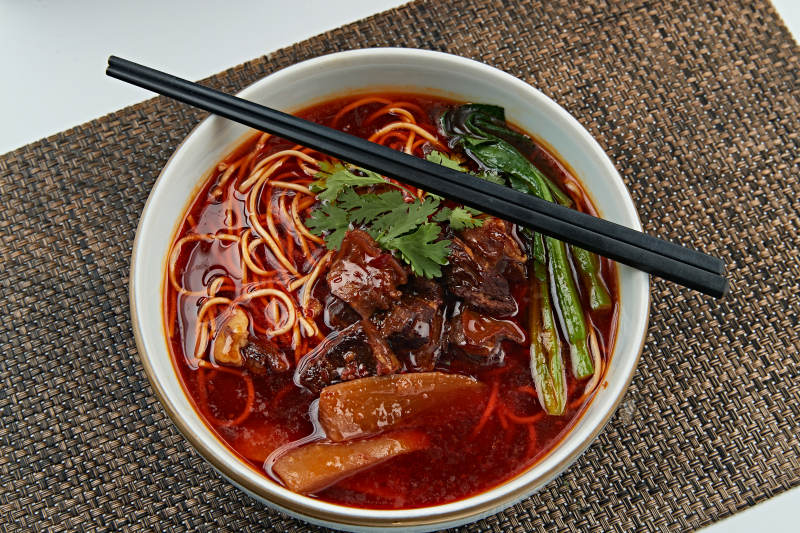 红油重庆牛肉小面图片