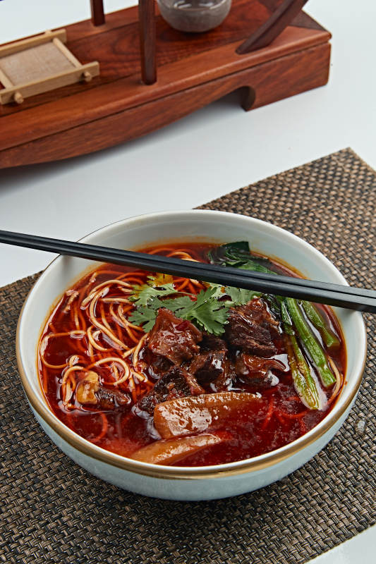 红油重庆牛肉小面图片