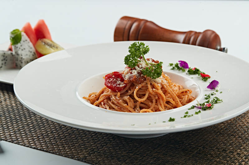 意大利茄汁肉酱面意面图片