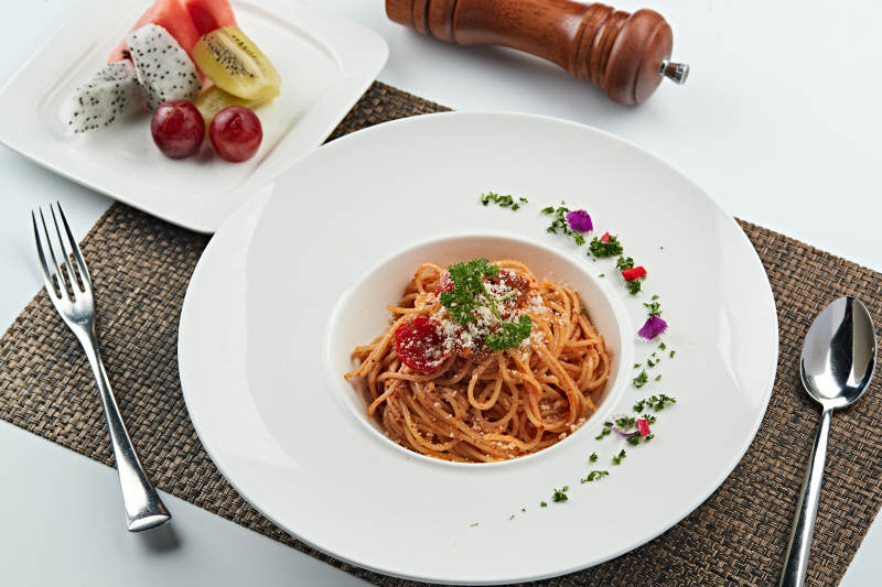 意大利茄汁肉酱面意面图片