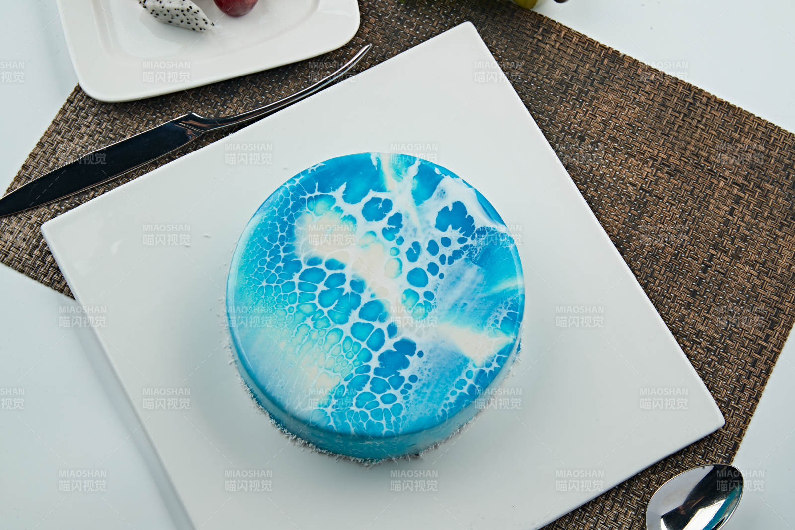 奶油慕斯创意蛋糕图片