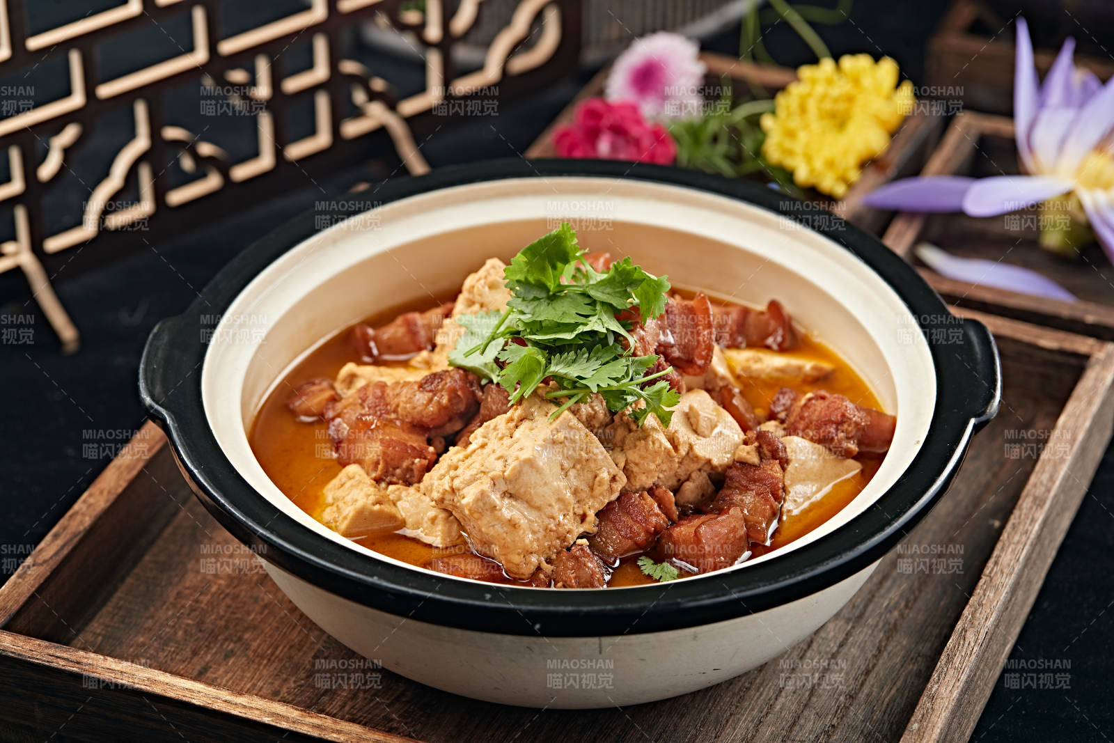 砂锅红烧肉炖农家大豆腐图片